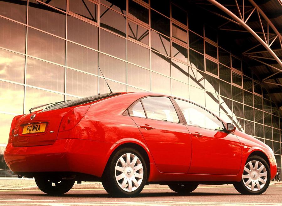  Nissan Primera Hatchback 2002 года  (UK) (фото 3 из 3)